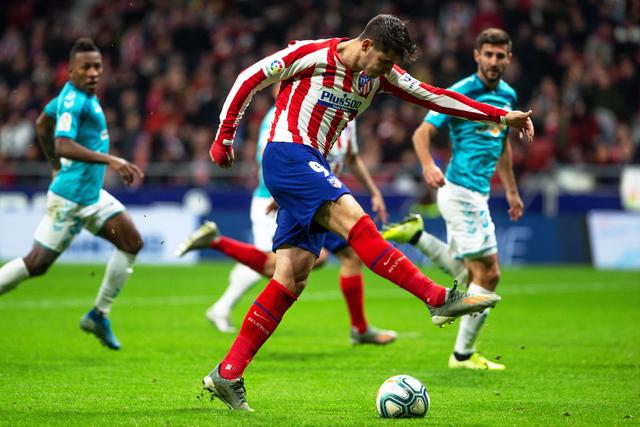 欧冠-大马丁神扑 尤文图斯0-0战平阿斯顿维拉