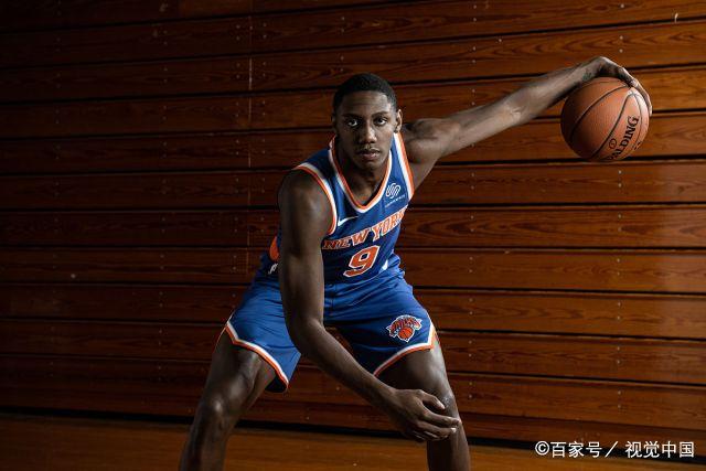 每体：关于巴萨用藤森给奥尔莫注册的猜测不实